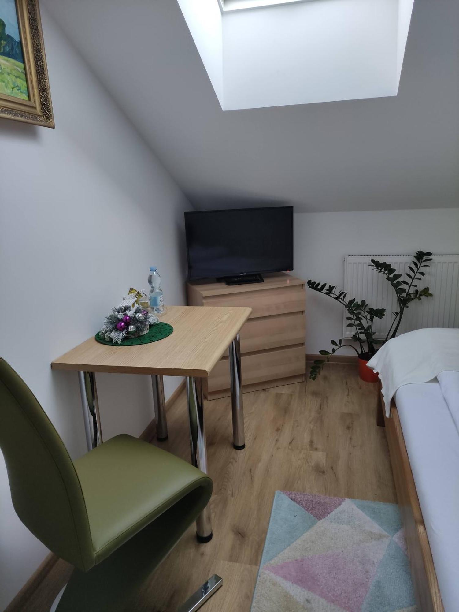Homestay Strozowka Ґорліце Екстер'єр фото
